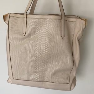 *BRAND NEW* Coach JSE Shoulder Bag w/ Tags and Box